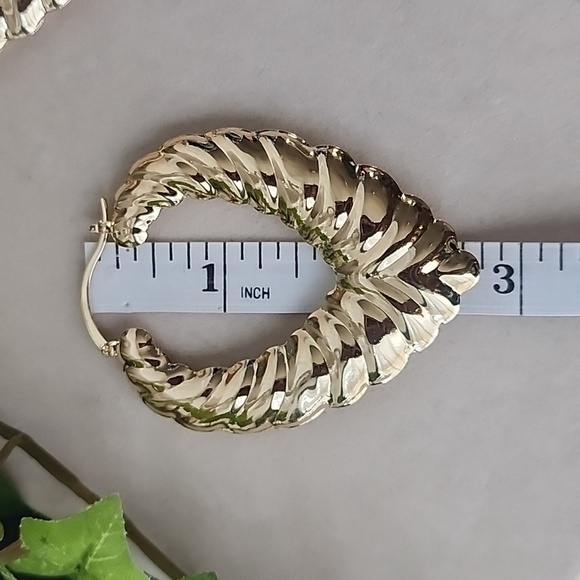Large Statement Gold Scalloped V Shape Hoop Earrings - Picture 6 of 8